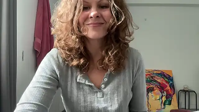 Snapshot of leahsparkles chatting on 10/11/25, 02:59 leahsparkles online show from 10/11/25, 02:59