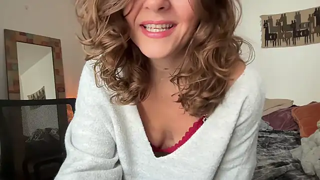 Snapshot of leahsparkles chatting on 11/18/25, 03:49 leahsparkles online show from 11/18/25, 03:49