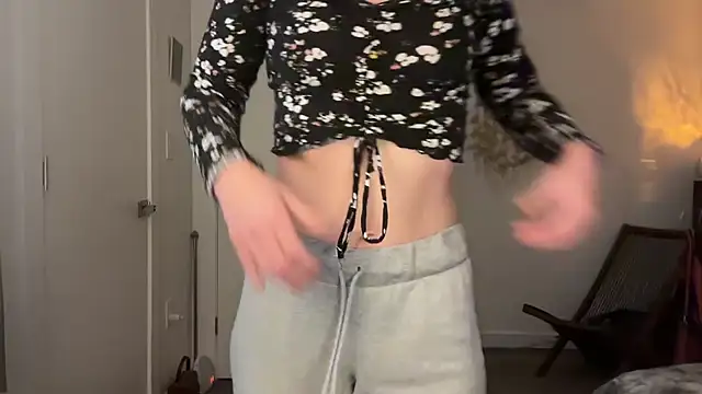 leahsparkles online show from 02/18/26, 02:46