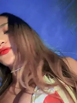 Snapshot of Mariapaula chatting on 02/01/25, 11:27 Mariapaula online show from 02/01/25, 11:27