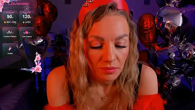 Snapshot of Oliva_Candy chatting on 02/14/25, 06:51 Oliva Candy online show from 02/14/25, 06:51