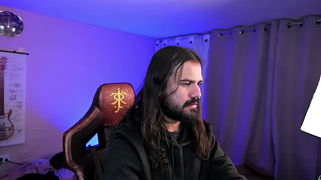 Snapshot of _aragorn__ chatting on 12/04/25, 07:50 aragorn online show from 12/04/25, 07:50