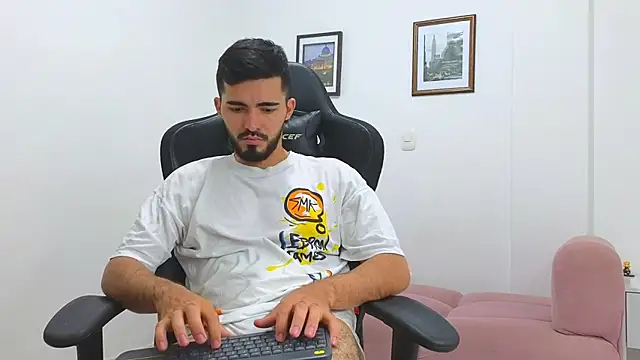 Massimoo 07 online show from 02/01/25, 11:06