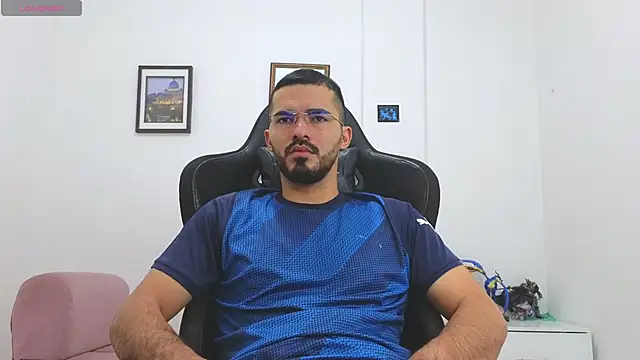 Massimoo 07 online show from 12/15/25, 04:22