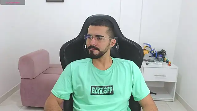 Massimoo 07 online show from 02/05/26, 05:17