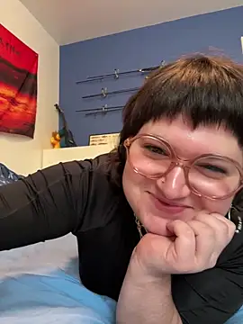 Snapshot of _dwhorekin_ chatting on 10/20/25, 02:50 dwhorekin online show from 10/20/25, 02:50