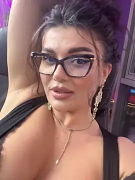 Snapshot of myakalifa chatting on 12/05/24, 06:22 myakalifa online show from 12/05/24, 06:22