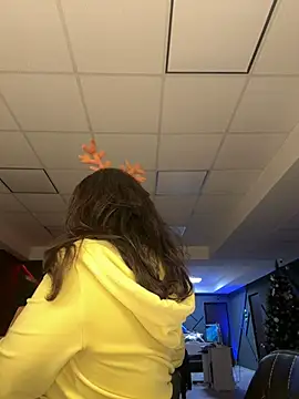 Snapshot of myakalifa chatting on 12/10/24, 01:22 myakalifa online show from 12/10/24, 01:22