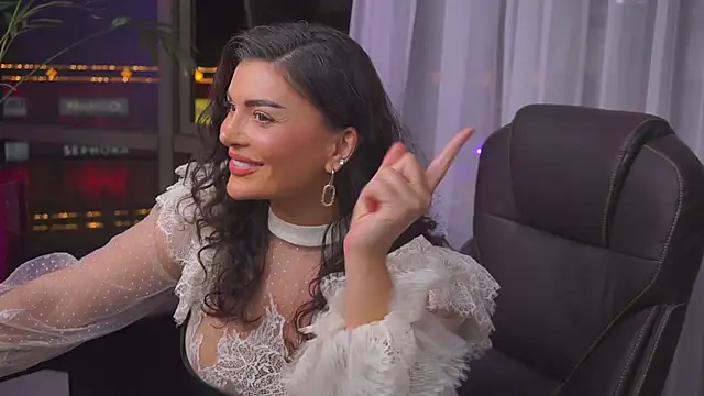 Snapshot of myakalifa chatting on 12/29/24, 08:15 myakalifa online show from 12/29/24, 08:15