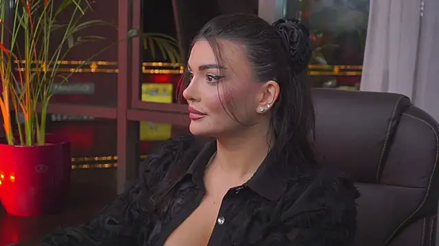 Snapshot of myakalifa chatting on 01/07/25, 04:16 myakalifa online show from 01/07/25, 04:16