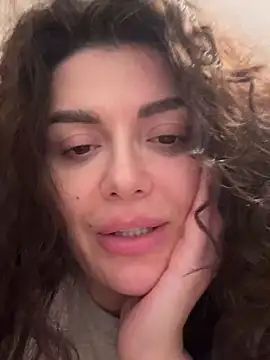 Snapshot of myakalifa chatting on 01/10/25, 01:32 myakalifa online show from 01/10/25, 01:32