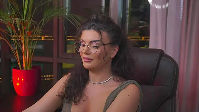 Snapshot of myakalifa chatting on 01/20/25, 06:21 myakalifa online show from 01/20/25, 06:21