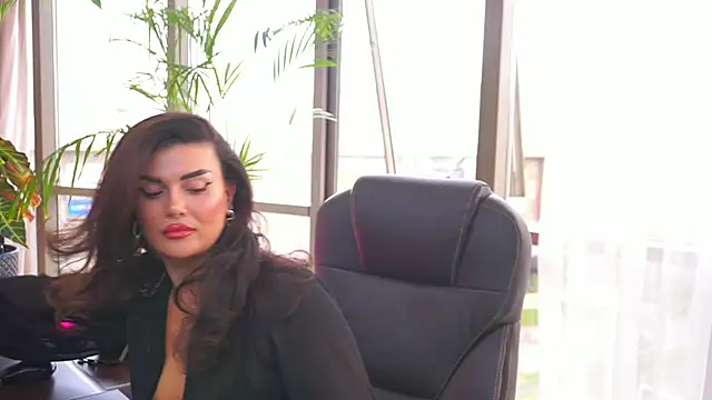 Snapshot of myakalifa chatting on 03/14/25, 11:01 myakalifa online show from 03/14/25, 11:01