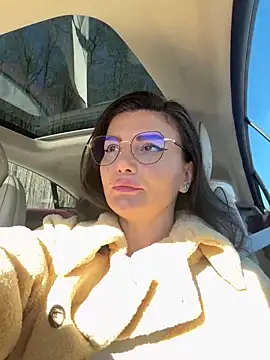 Snapshot of myakalifa chatting on 03/19/25, 08:23 myakalifa online show from 03/19/25, 08:23