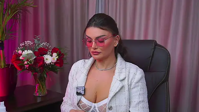 Snapshot of myakalifa chatting on 09/16/25, 07:37 myakalifa online show from 09/16/25, 07:37