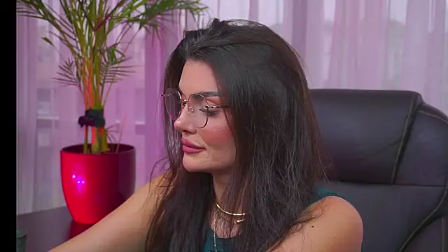 Snapshot of myakalifa chatting on 10/02/25, 02:24 myakalifa online show from 10/02/25, 02:24