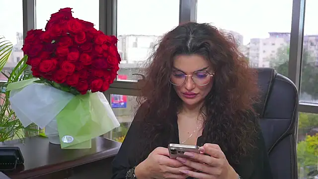 Snapshot of myakalifa chatting on 10/08/25, 09:07 myakalifa online show from 10/08/25, 09:07