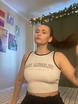 Sabrina shells online show from 03/22/25, 03:30