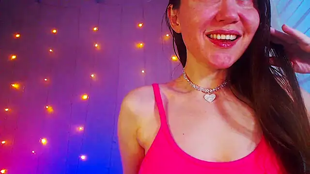 Snapshot of MelanyOx chatting on 12/25/24, 09:56 MelanyOx online show from 12/25/24, 09:56