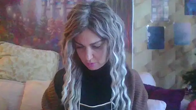 Snapshot of BELLAMORGANE1 chatting on 12/23/24, 03:01 BELLAMORGANE1 online show from 12/23/24, 03:01