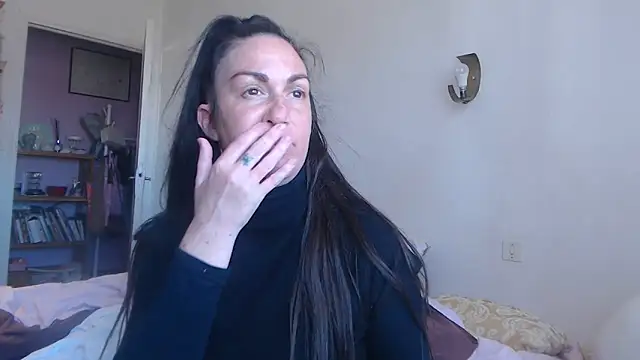 Snapshot of BELLAMORGANE1 chatting on 03/19/25, 12:45 BELLAMORGANE1 online show from 03/19/25, 12:45