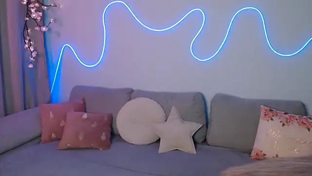 Haley Vixen online show from 11/11/25, 09:20