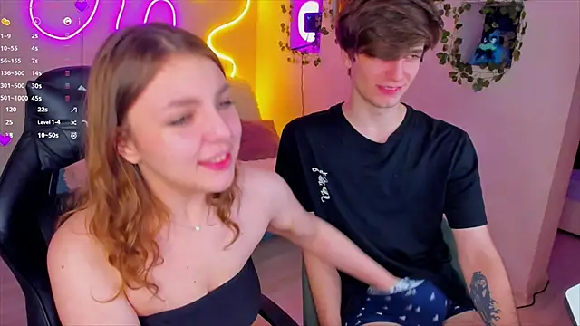 Snapshot of RobertAndLinela chatting on 01/09/25, 11:13 RobertAndLinela online show from 01/09/25, 11:13