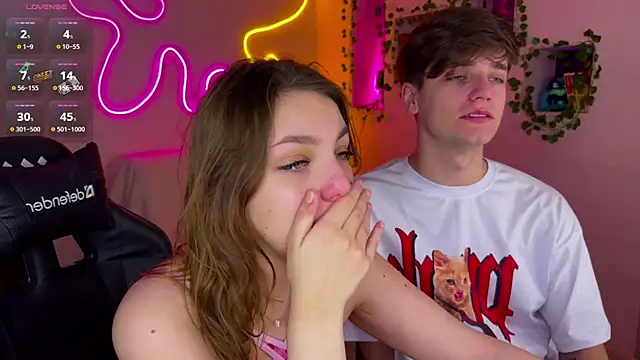 Snapshot of RobertAndLinela chatting on 02/05/25, 06:48 RobertAndLinela online show from 02/05/25, 06:48