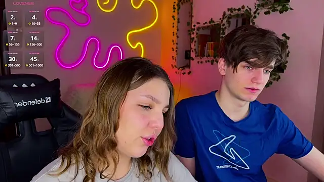 Snapshot of RobertAndLinela chatting on 02/21/25, 07:54 RobertAndLinela online show from 02/21/25, 07:54