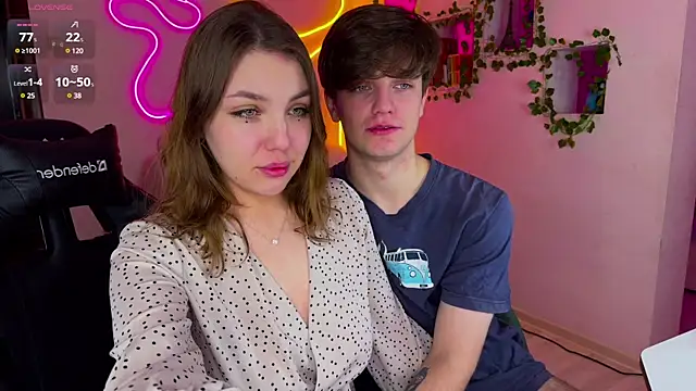 Snapshot of RobertAndLinela chatting on 03/02/25, 11:07 RobertAndLinela online show from 03/02/25, 11:07