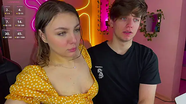 Snapshot of RobertAndLinela chatting on 03/07/25, 10:45 RobertAndLinela online show from 03/07/25, 10:45