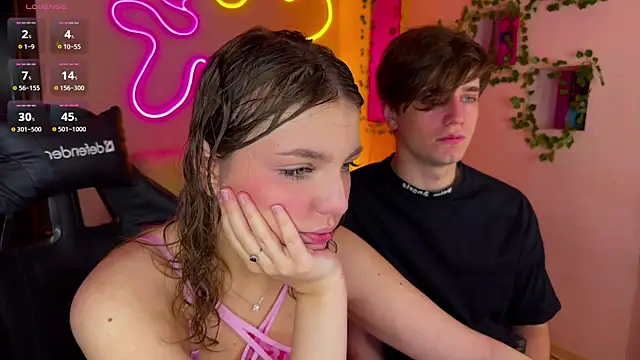 Snapshot of RobertAndLinela chatting on 03/20/25, 06:09 RobertAndLinela online show from 03/20/25, 06:09