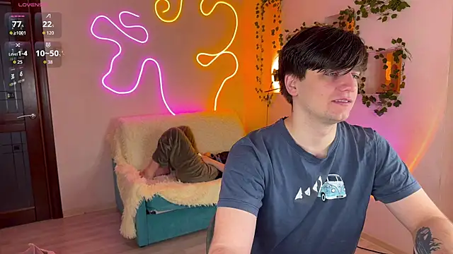 Snapshot of RobertAndLinela chatting on 10/07/25, 06:43 RobertAndLinela online show from 10/07/25, 06:43