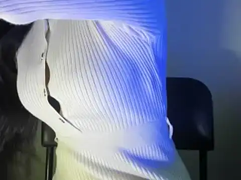 Snapshot of Somiya87 chatting on 12/30/24, 09:40 Somiya87 online show from 12/30/24, 09:40