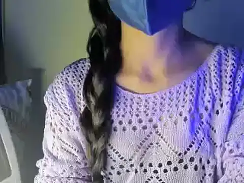 Snapshot of Somiya87 chatting on 01/01/25, 05:11 Somiya87 online show from 01/01/25, 05:11