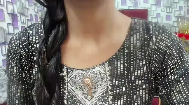 Snapshot of Somiya87 chatting on 03/06/25, 06:37 Somiya87 online show from 03/06/25, 06:37