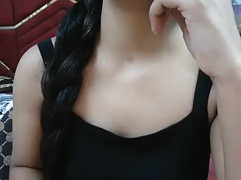 Snapshot of Somiya87 chatting on 10/02/25, 07:32 Somiya87 online show from 10/02/25, 07:32