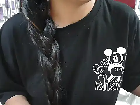 Snapshot of Somiya87 chatting on 11/29/25, 02:14 Somiya87 online show from 11/29/25, 02:14