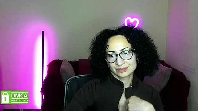 Snapshot of Arianasweety23 chatting on 10/31/25, 06:31 Arianasweety23 online show from 10/31/25, 06:31