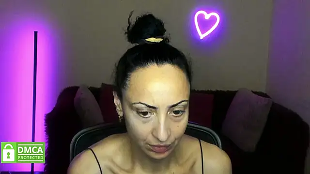 Snapshot of Arianasweety23 chatting on 11/23/25, 02:33 Arianasweety23 online show from 11/23/25, 02:33