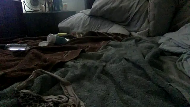 bubblebut420 online show from 12/23/24, 06:27