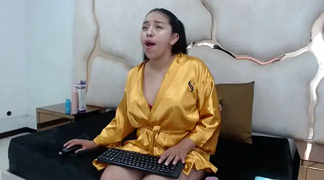 Snapshot of IsabellRodriguez18 chatting on 01/10/25, 03:07 IsabellRodriguez18 online show from 01/10/25, 03:07