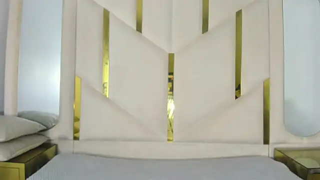 Snapshot of IsabellRodriguez18 chatting on 11/23/25, 03:17 IsabellRodriguez18 online show from 11/23/25, 03:17