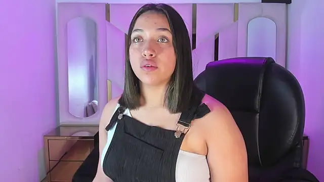 IsabellRodriguez18 online show from 03/13/26, 03:35