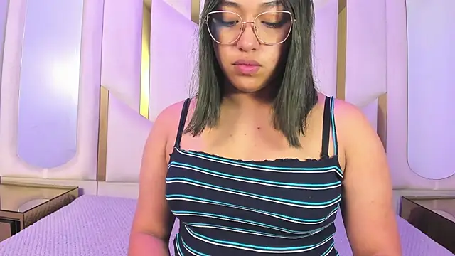 IsabellRodriguez18 online show from 03/27/26, 03:23