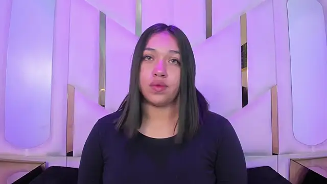 IsabellRodriguez18 online show from 04/11/26, 04:06