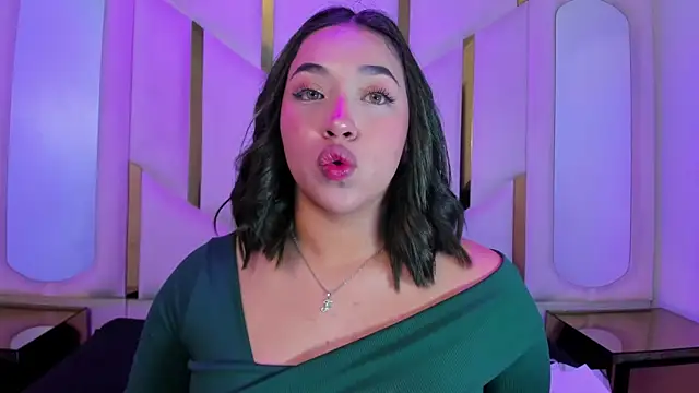 IsabellRodriguez18 online show from 04/14/26, 03:23