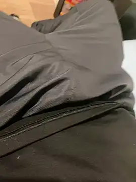 Snapshot of rominoucoquin chatting on 01/05/25, 05:51 rominoucoquin online show from 01/05/25, 05:51