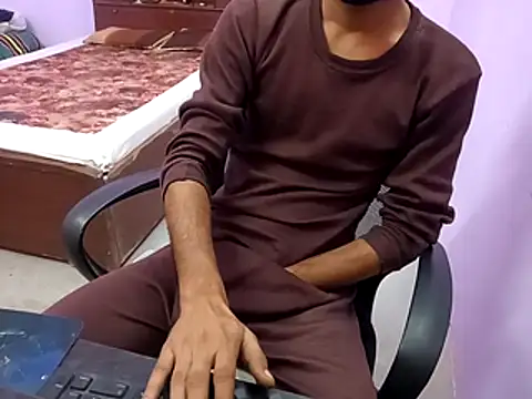 IamRentedBoybfriend online show from 01/14/26, 02:28