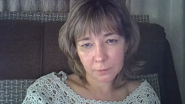 Snapshot of EllaJohnsonX chatting on 01/18/25, 03:38 EllaJohnsonX online show from 01/18/25, 03:38